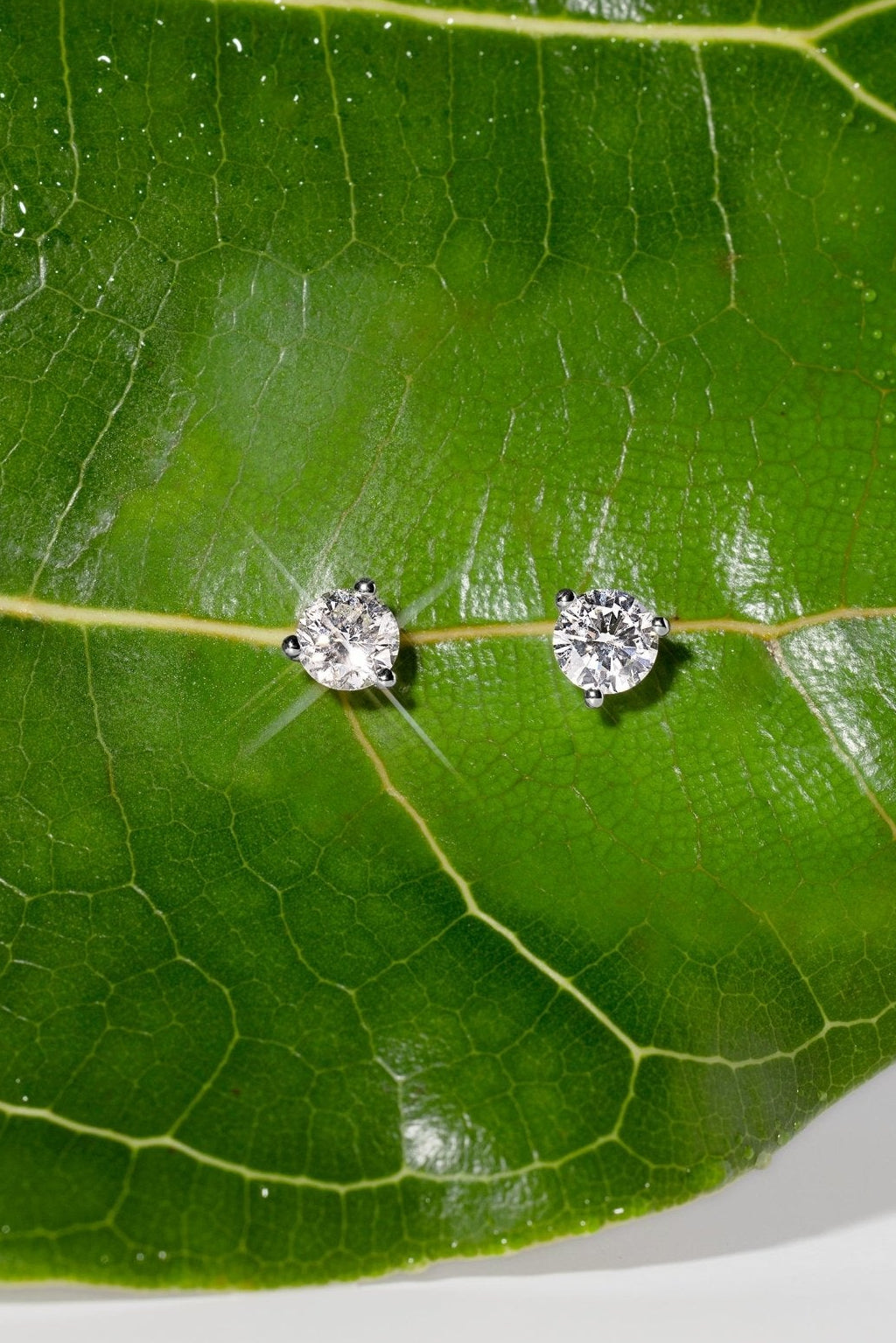0.80ct H-SI2 Core Natural Round Diamond Studs