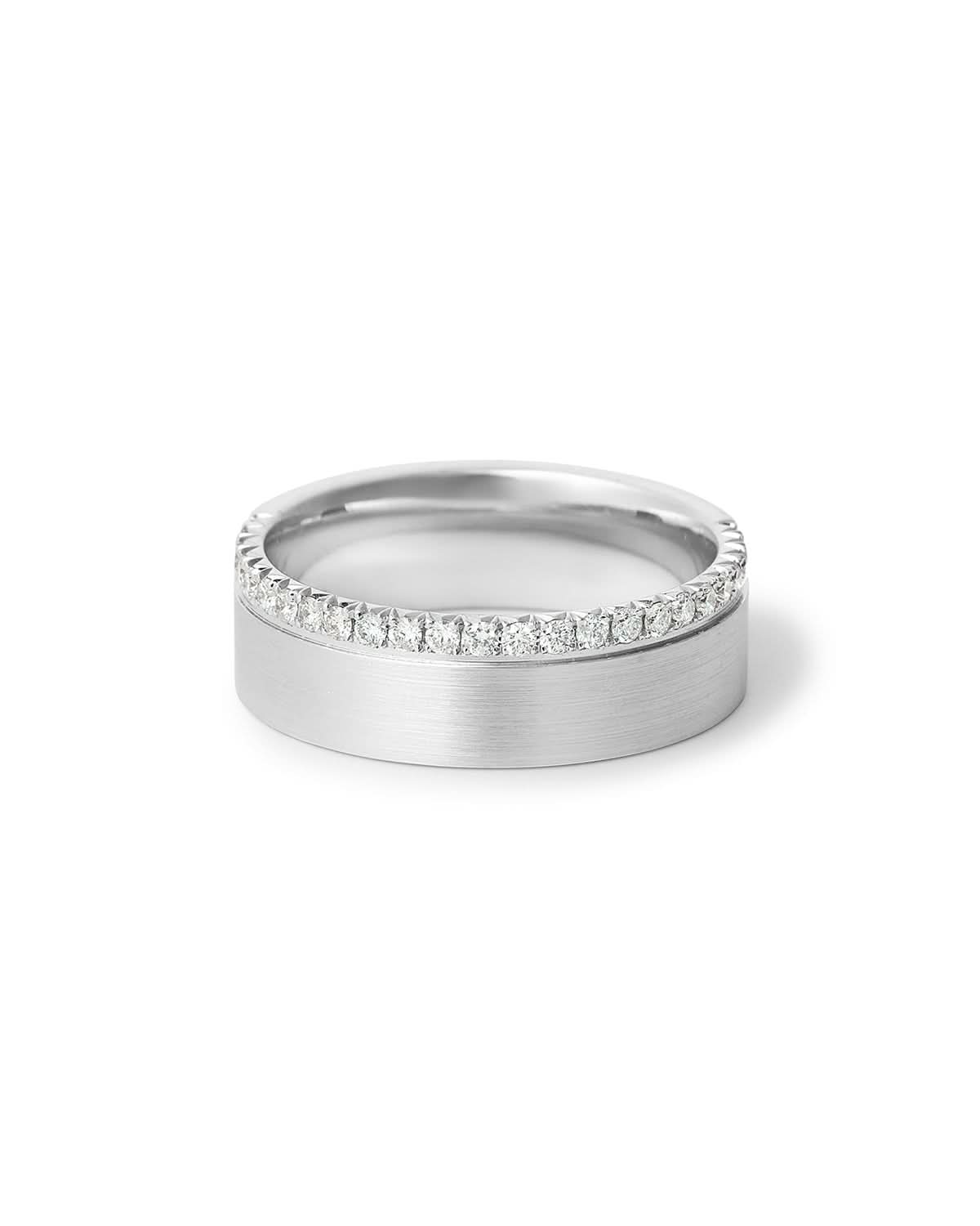 7mm Satin Center Diamond Edge