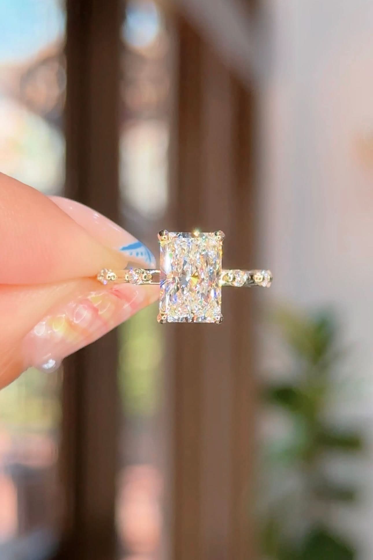 2.59ct D-VS1 Radiant Lab Diamond Daisy