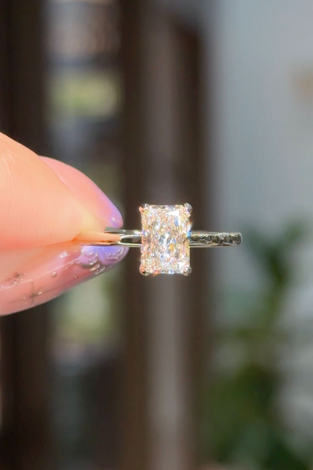 1.01ct D-VS1 Radiant Lab Diamond Kayla