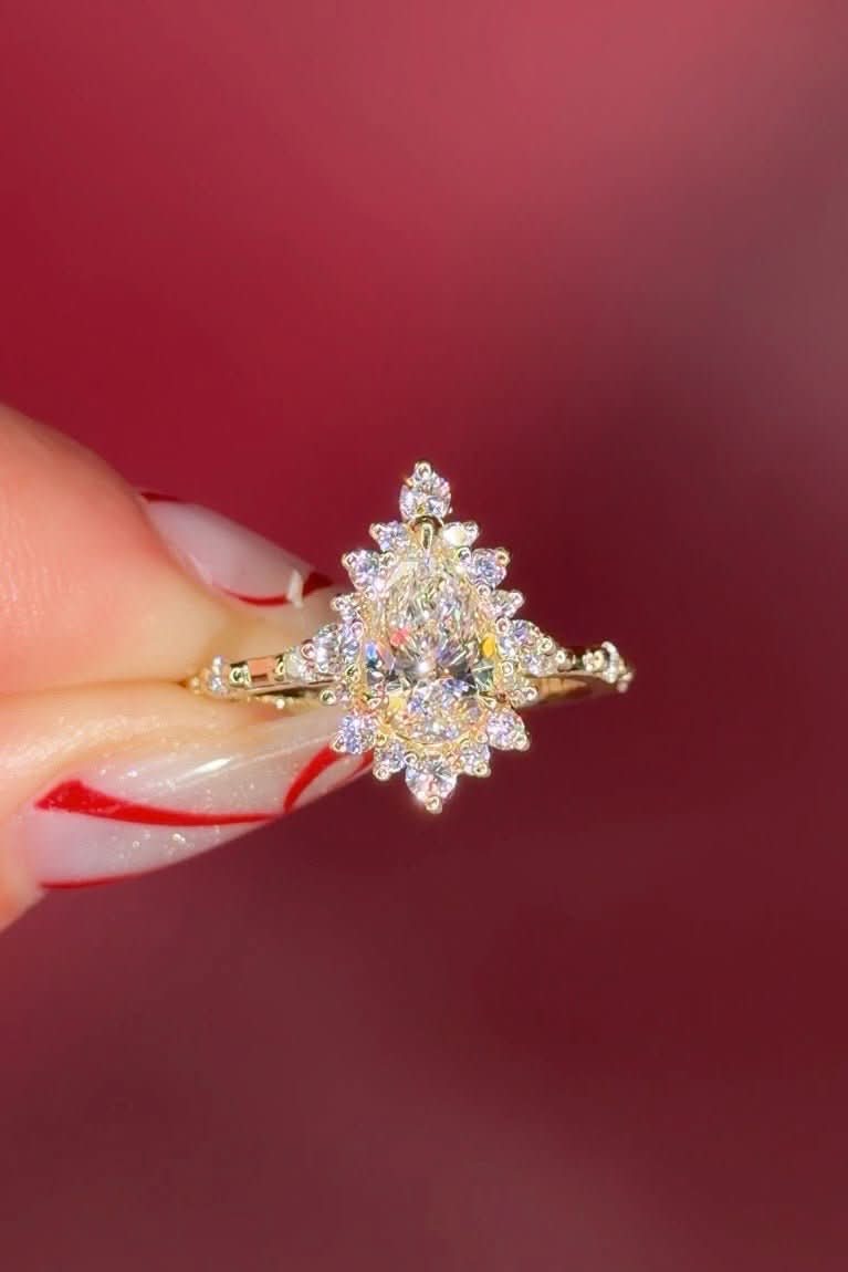 1.01ct D-VS1 Pear Lab Diamond Kaia