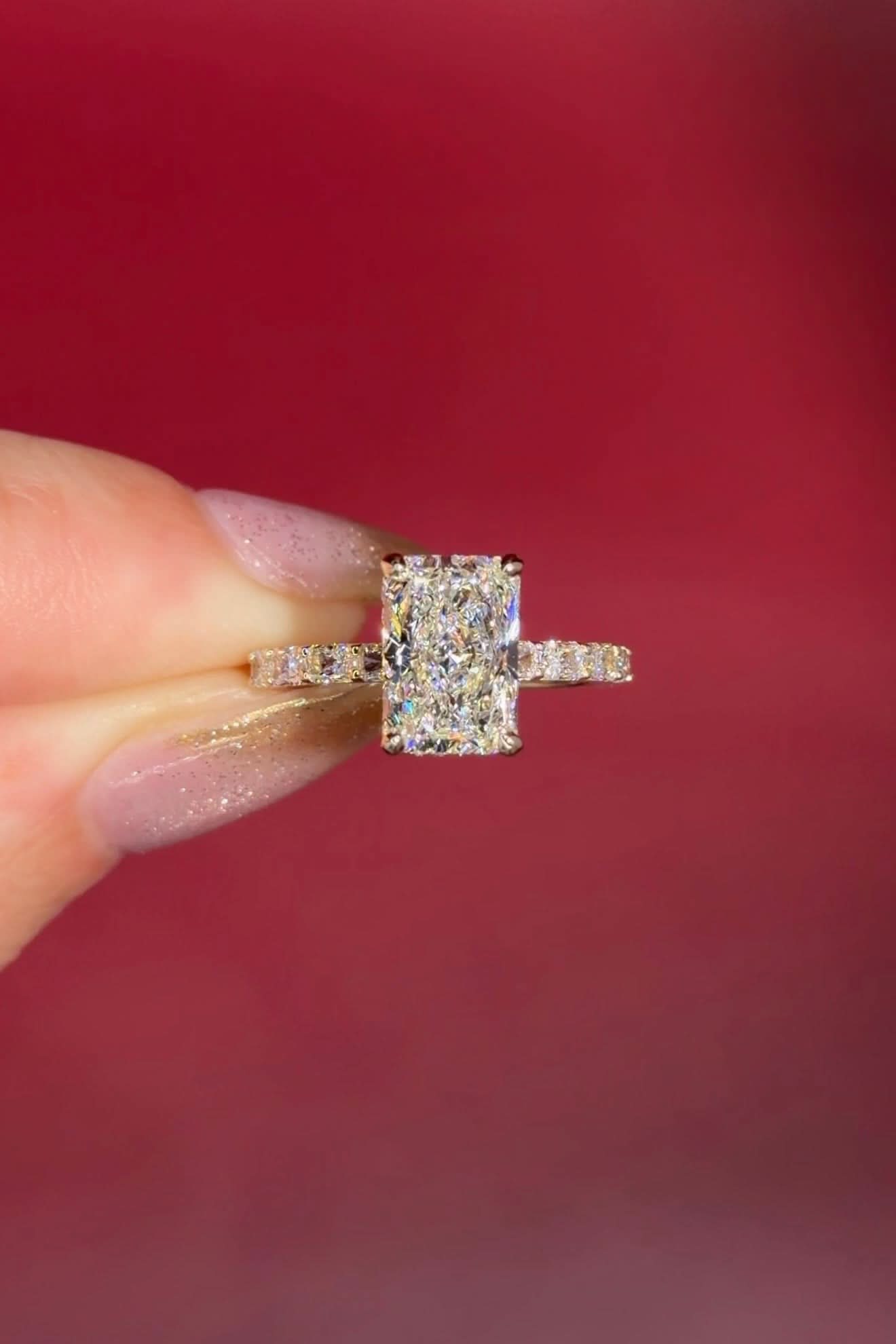 2.74ct E-VS1 Radiant Lab Diamond East West Ring