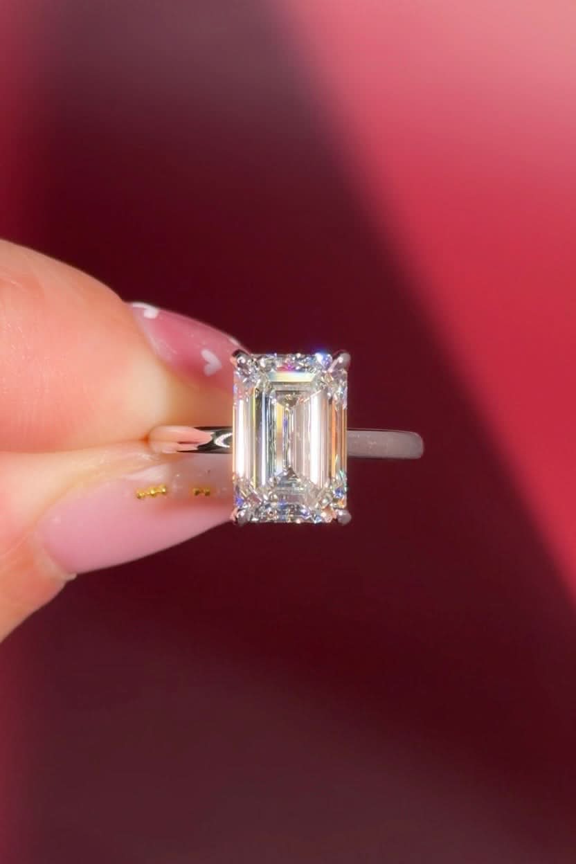 4.10ct D-VVS2 Emerald Lab Diamond Kayla